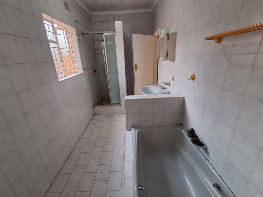 5 Bedroom Property for Sale in Jan Cillierspark Free State